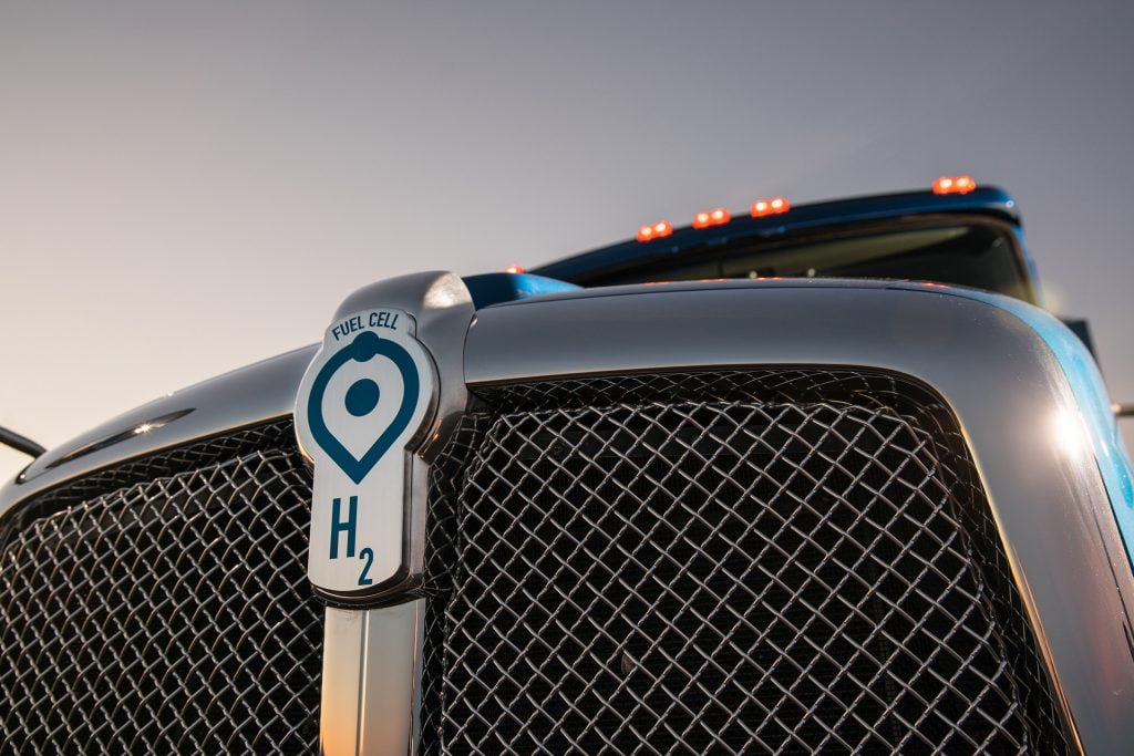 Toyota Reveals its Hydrogen Powered Class 8 Tractor