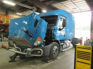 Commerical Truck Technician Shortage Leads to Increasing Shop Labor Rates